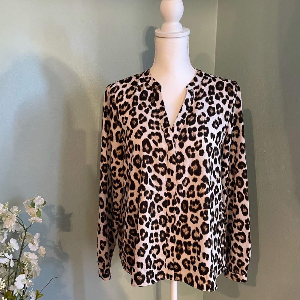 Jennifer Lopez Long Sleeve Leopard Print Top Size Small